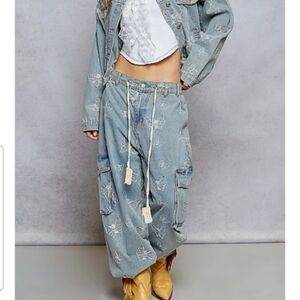 POL Womens Butterfly Print Joggers - Light Blue